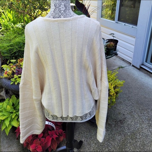 Cute cropped sweater dolman/batwing sleeve - Picture 2 of 5